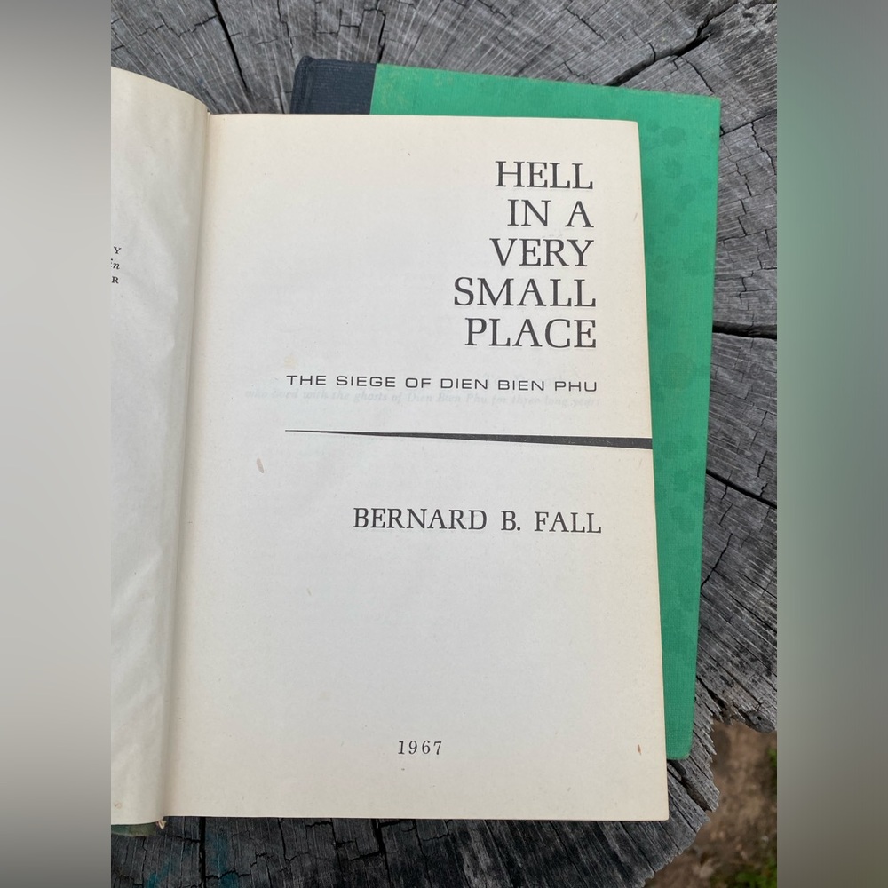 Set of 4 books. - Picture 4 of 9